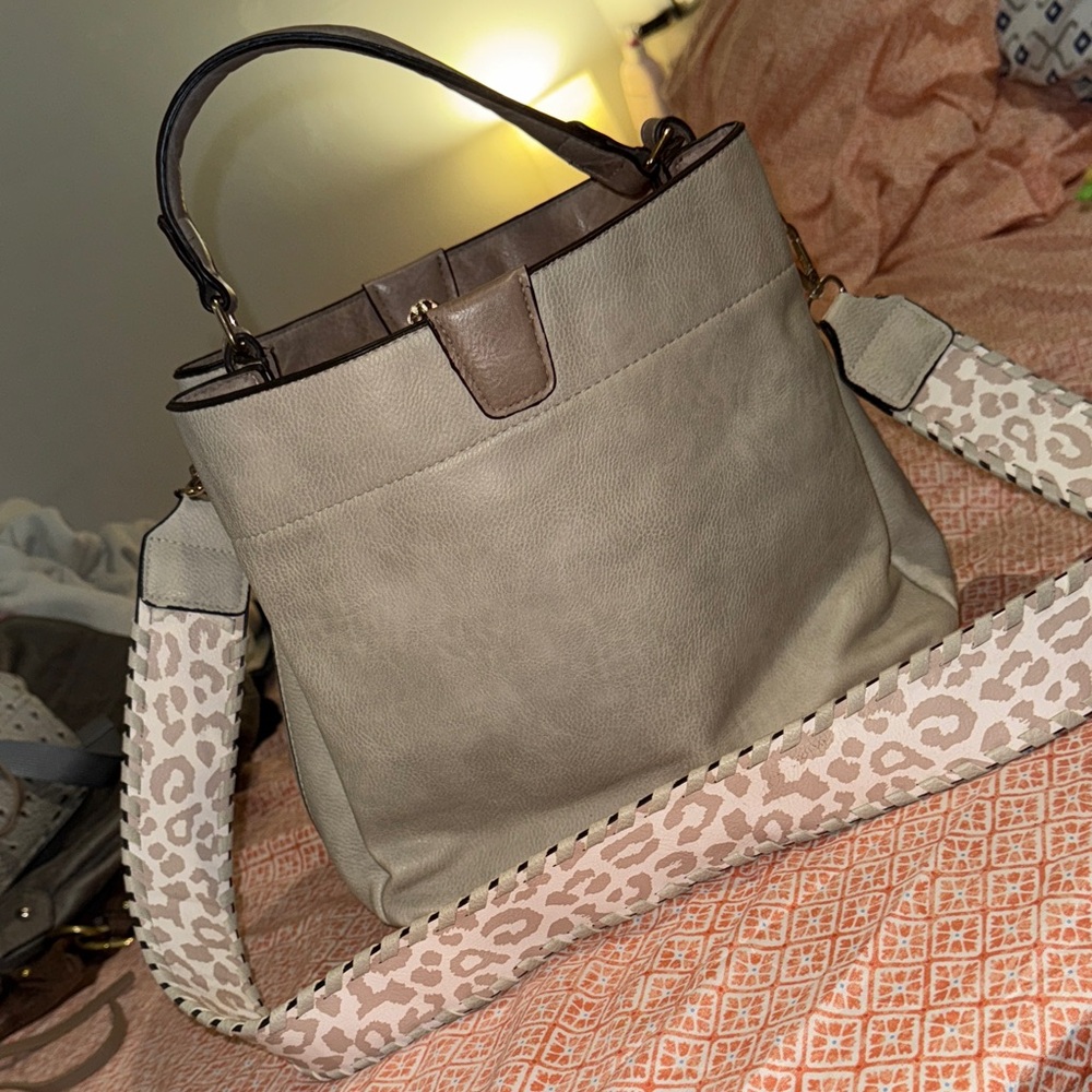 Elegant Cream and Brown Shoulder Bag